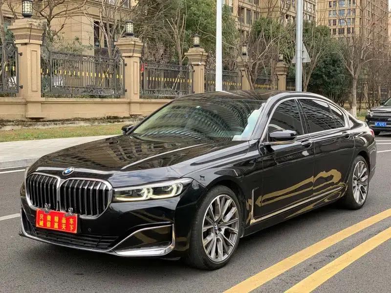 2021 BMW 7 Series 730Li Luxury Package — миниатюра 1