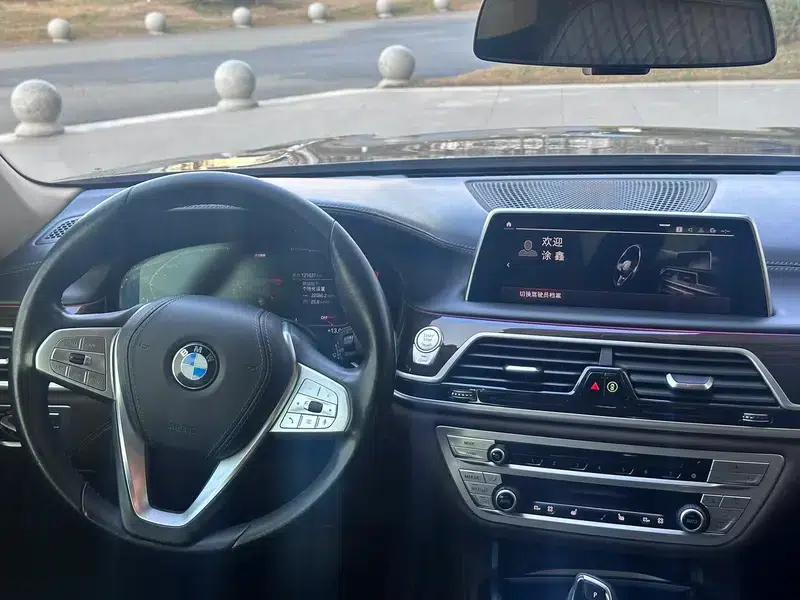 2019 BMW 7 Series 730Li Luxury Package — миниатюра 12