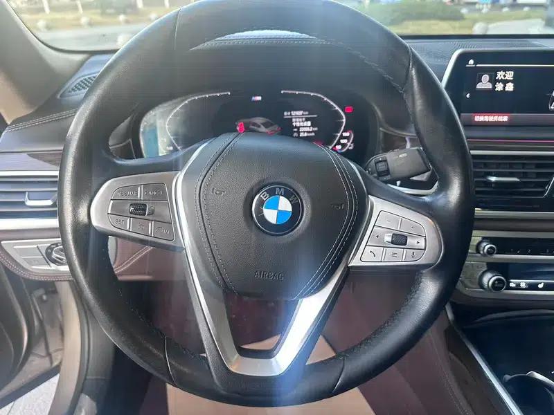 2019 BMW 7 Series 730Li Luxury Package — миниатюра 23