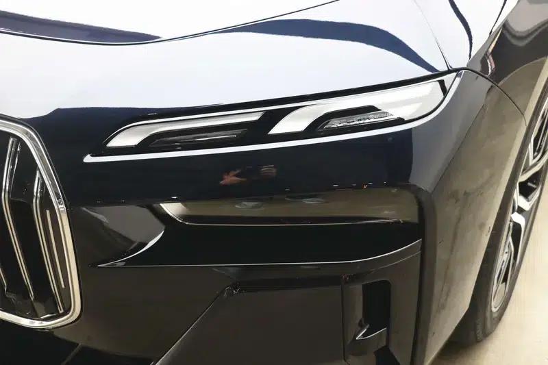 2023 BMW 7 Series 735Li M Sport Package — миниатюра 7