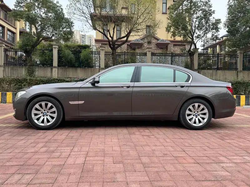 2013 BMW 7 Series 740Li Leading Edition — миниатюра 4