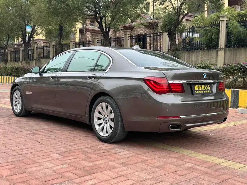 2013 BMW 7 Series 740Li Leading Edition — миниатюра 5