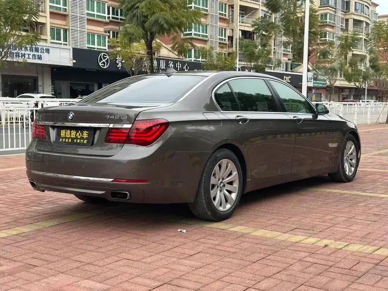 2013 BMW 7 Series 740Li Leading Edition — миниатюра 6