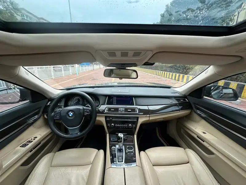 2013 BMW 7 Series 740Li Leading Edition — миниатюра 9