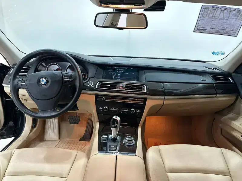 2011 BMW 7 Series 730Li Elegant Edition — миниатюра 7