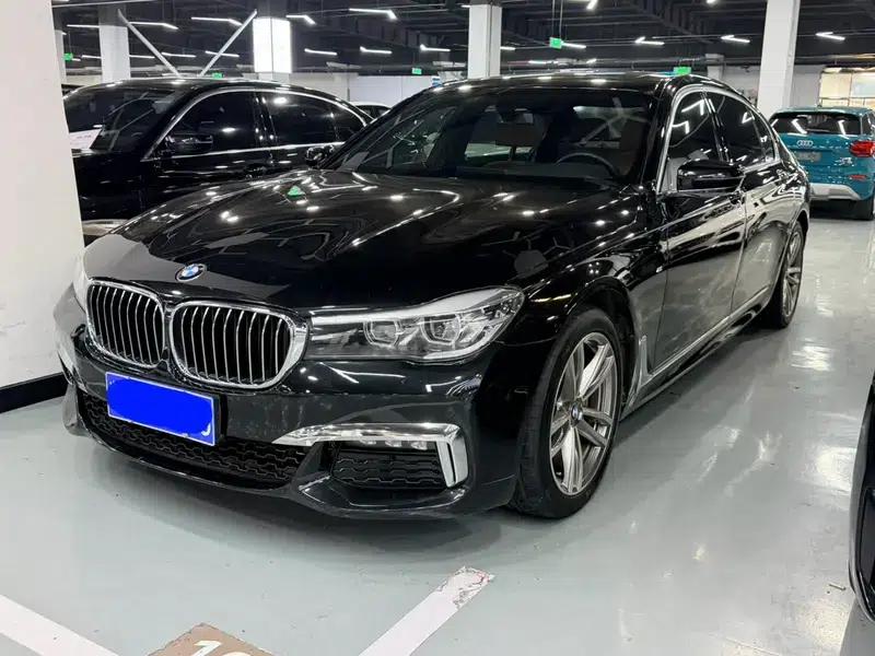 2018 BMW 7 Series 730Li Leading Edition M Sport Package — миниатюра 1