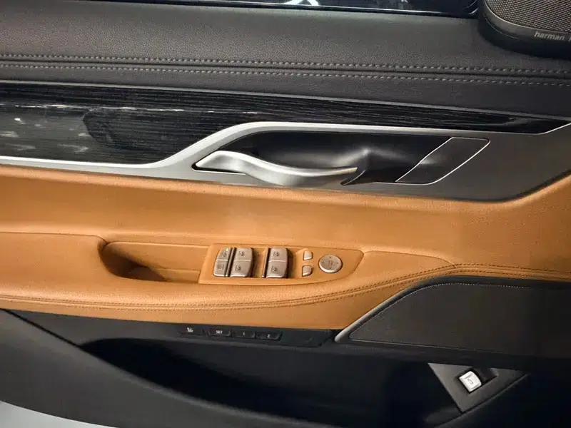 2018 BMW 7 Series 730Li Leading Edition M Sport Package — миниатюра 7