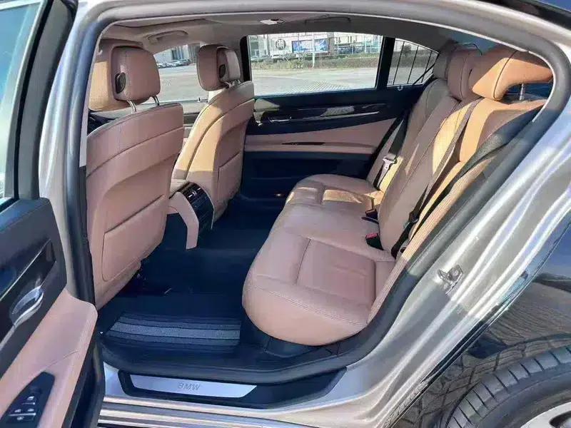 2011 BMW 7 Series 730Li Elegant Edition — миниатюра 9