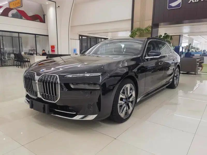 2023 BMW 7 Series 740Li Luxury M Sport Package — миниатюра 1