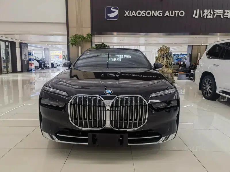 2023 BMW 7 Series 740Li Luxury M Sport Package — миниатюра 2