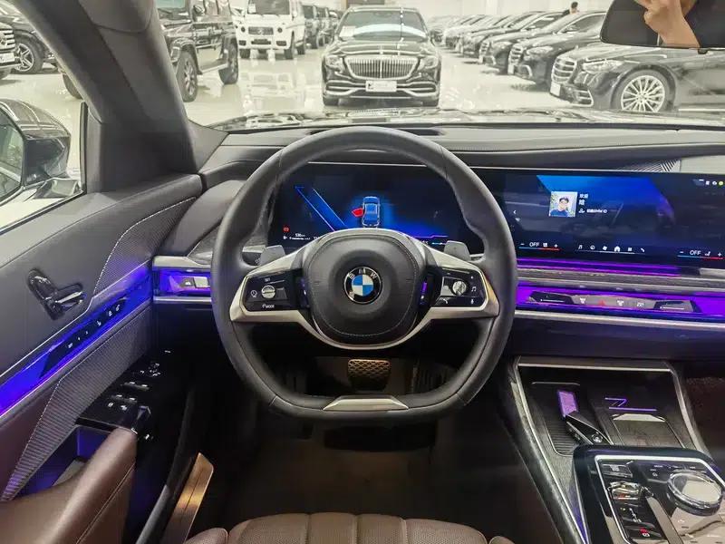 2023 BMW 7 Series 740Li Luxury M Sport Package — миниатюра 15