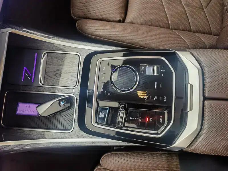 2023 BMW 7 Series 740Li Luxury M Sport Package — миниатюра 16