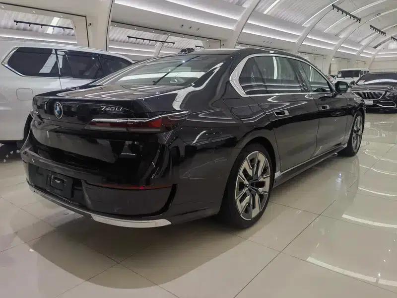 2023 BMW 7 Series 740Li Luxury M Sport Package — миниатюра 6