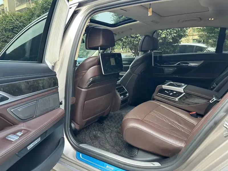 2018 BMW 7 Series 730Li Luxury Package — миниатюра 11