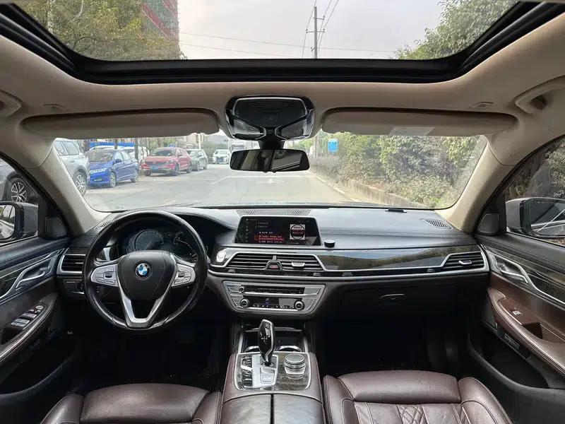 2018 BMW 7 Series 730Li Luxury Package — миниатюра 10