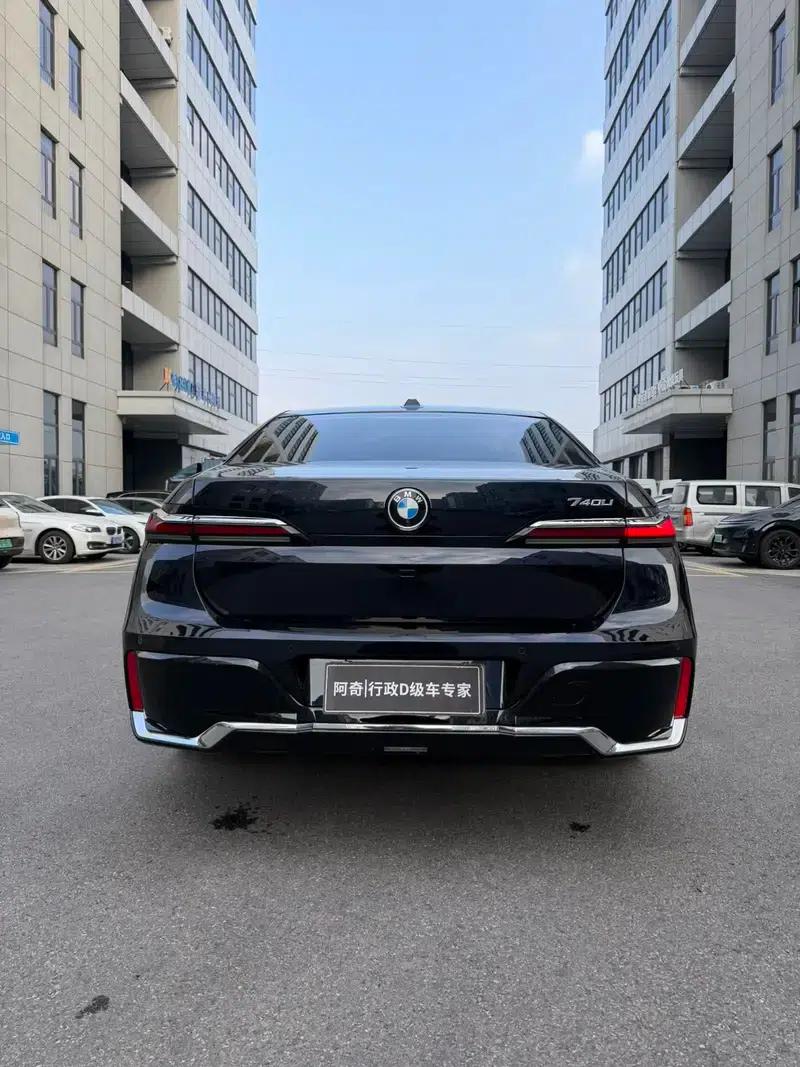 2023 BMW 7 Series 740Li Leading Edition M Sport Package — миниатюра 5