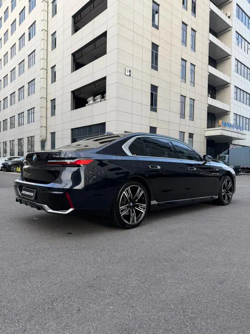 2023 BMW 7 Series 740Li Leading Edition M Sport Package — миниатюра 6