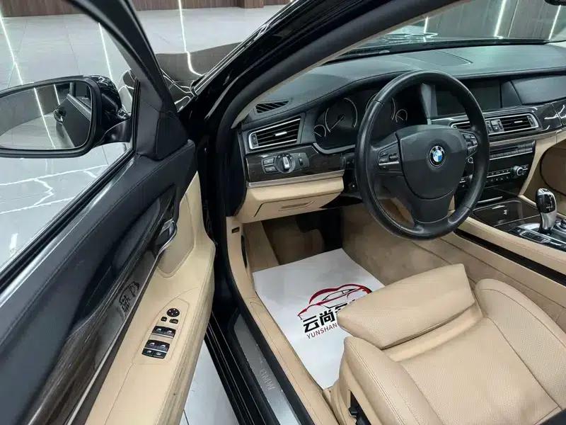 2011 BMW 7 Series 730Li Elegant Edition — миниатюра 16