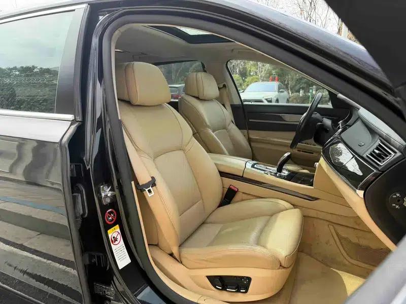 BMW 7 Series 2009 740Li Luxury — миниатюра 17