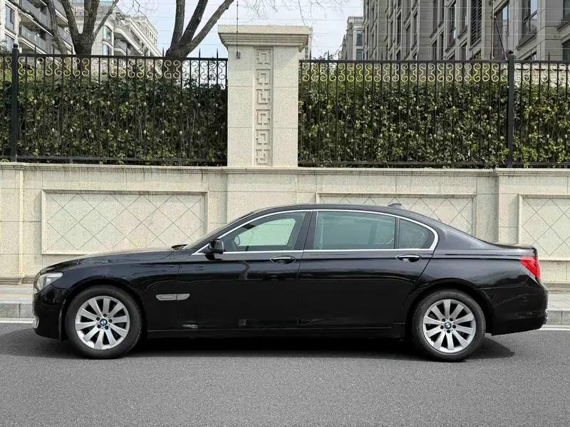 BMW 7 Series 2009 740Li Luxury — миниатюра 3