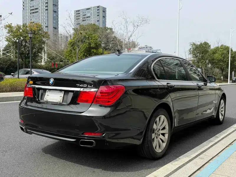 BMW 7 Series 2009 740Li Luxury — миниатюра 5
