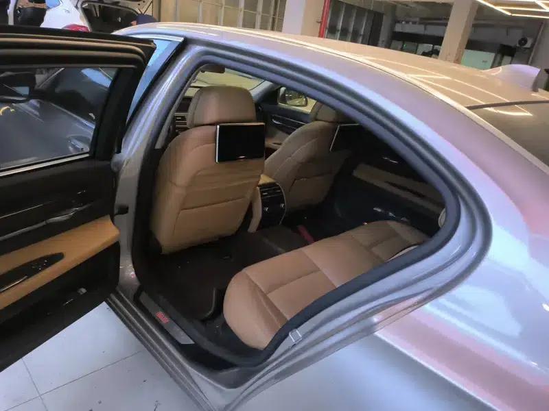 2013 BMW 7 Series 740Li Leading Edition — миниатюра 9