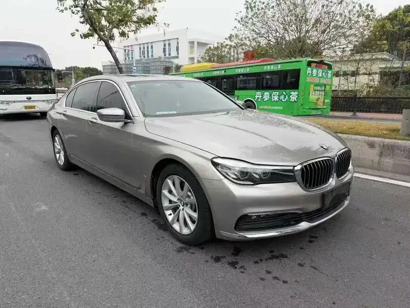 2016 BMW 7 Series 730Li Leading Edition — миниатюра 3