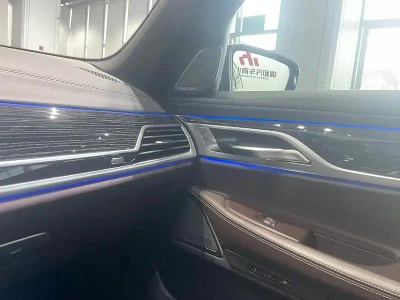 2021 BMW 7 Series 730Li Luxury Package — миниатюра 9