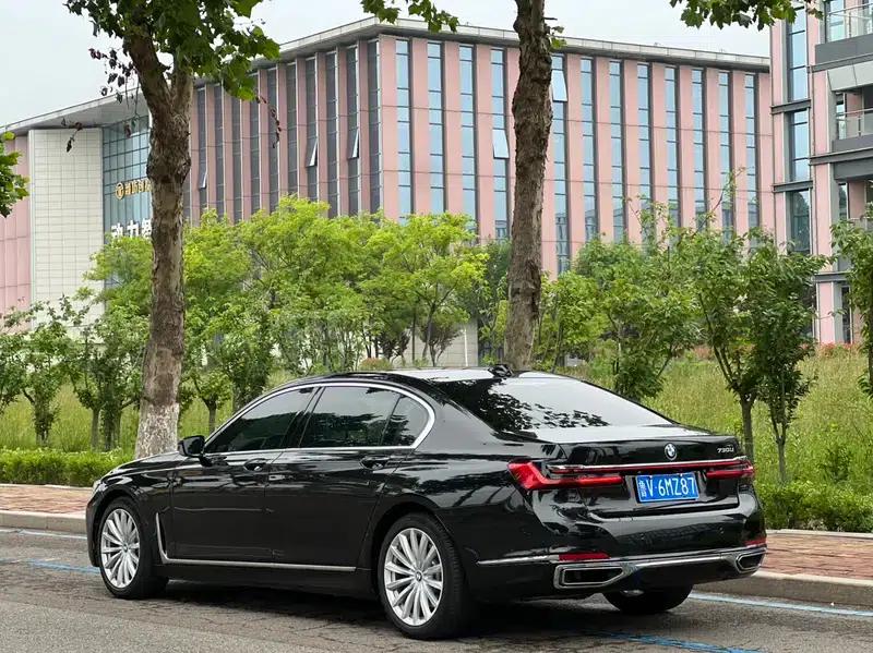 2019 BMW 7 Series 730Li Luxury Package — миниатюра 4