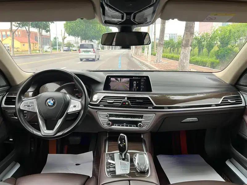 2019 BMW 7 Series 730Li Luxury Package — миниатюра 6