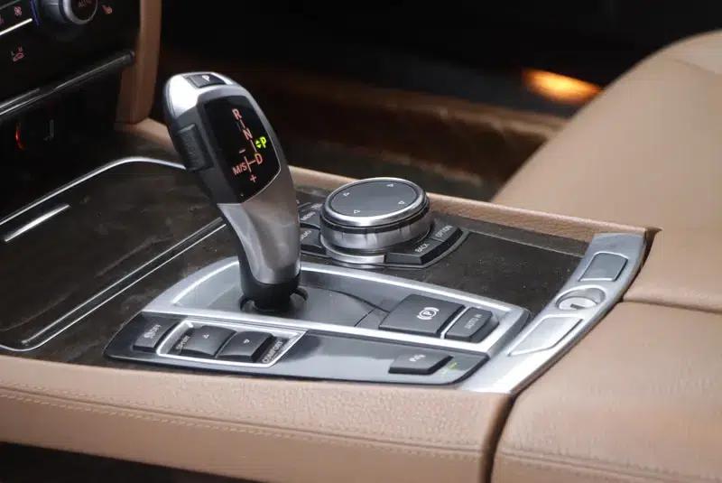 BMW 7 Series 2014 730Li Luxury Edition — миниатюра 11
