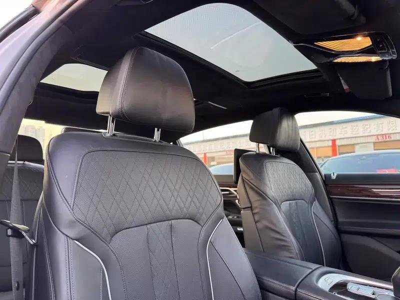 2016 BMW 7 Series 750Li xDrive 4-seater — миниатюра 18