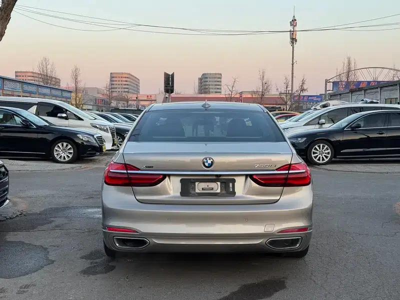 2016 BMW 7 Series 750Li xDrive 4-seater — миниатюра 3