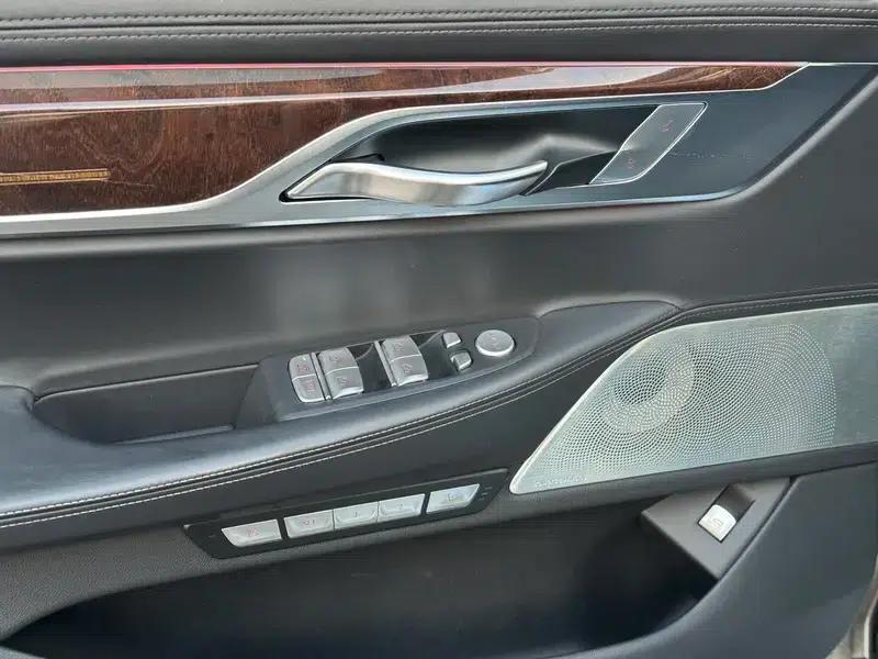 2016 BMW 7 Series 750Li xDrive 4-seater — миниатюра 7