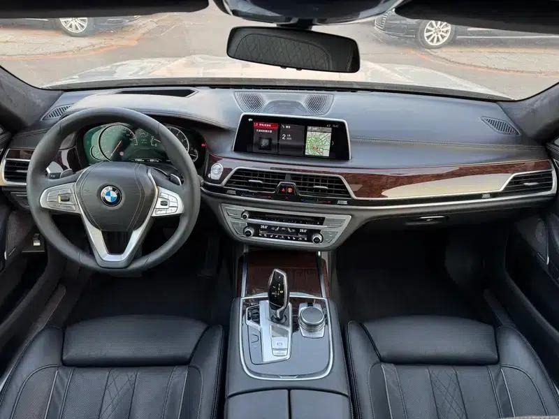 2016 BMW 7 Series 750Li xDrive 4-seater — миниатюра 9