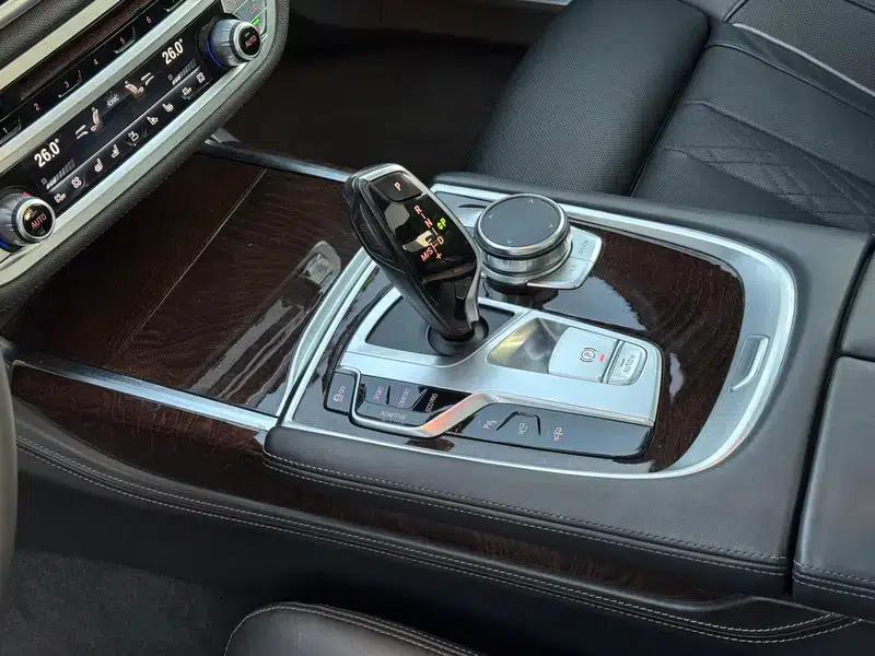 2016 BMW 7 Series 750Li xDrive 4-seater — миниатюра 10