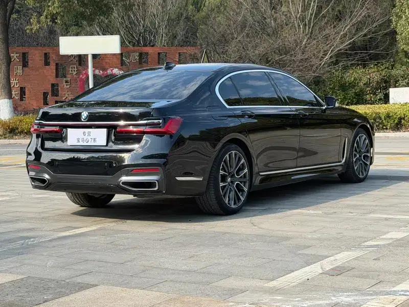 2019 BMW 7 Series 740Li Luxury M Sport Package — миниатюра 7