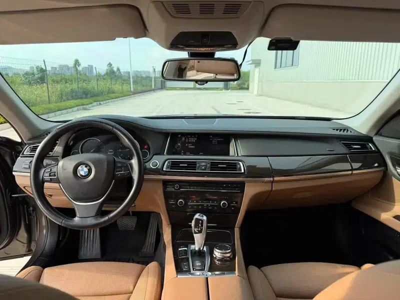 2013 BMW 7 Series 730Li Luxury — миниатюра 6