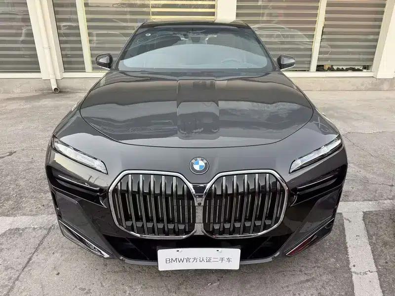 2023 BMW 7 Series 740Li Luxury M Sport Package — миниатюра 2