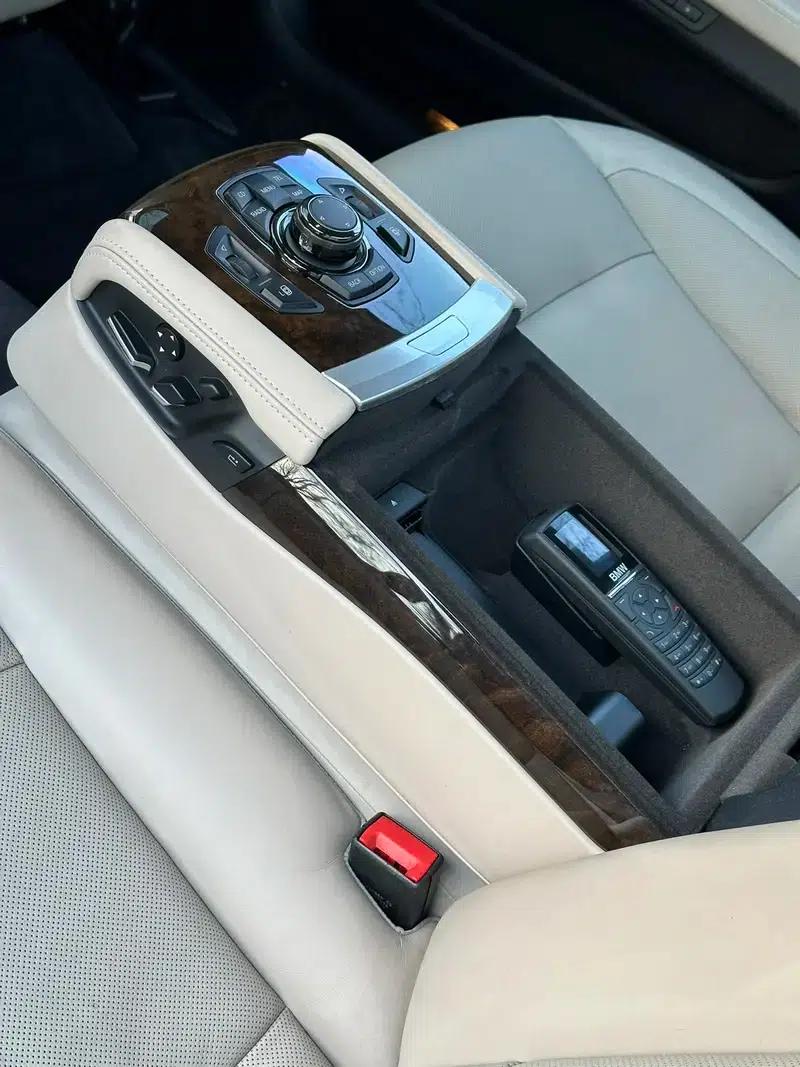 2010 BMW 7 Series 760Li — миниатюра 8