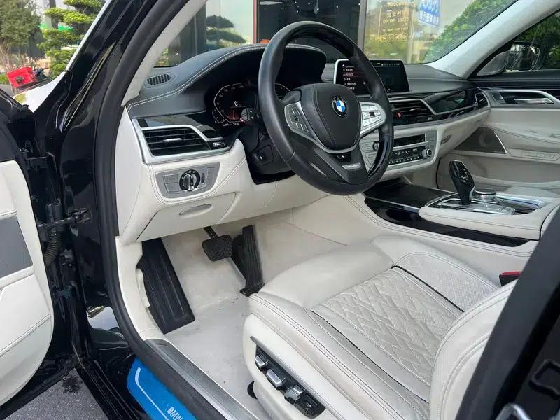 2019 BMW 7 Series 750Li xDrive V8 Luxury Package — миниатюра 6