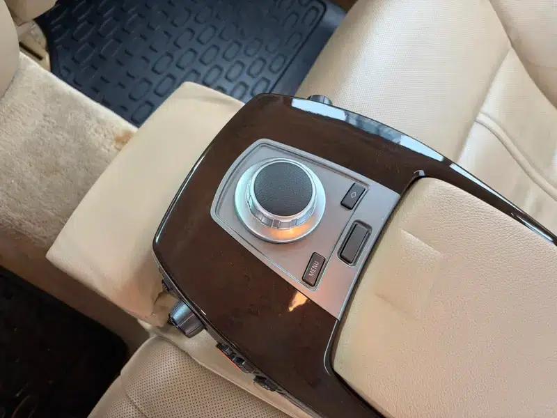 BMW 7 Series 2005 740Li — миниатюра 21