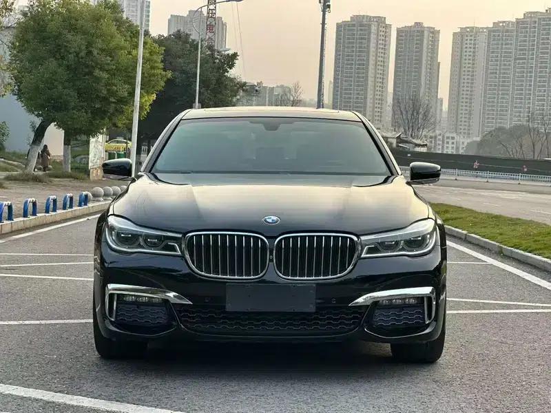 2017 BMW 7 Series 730Li Leading Edition — миниатюра 2