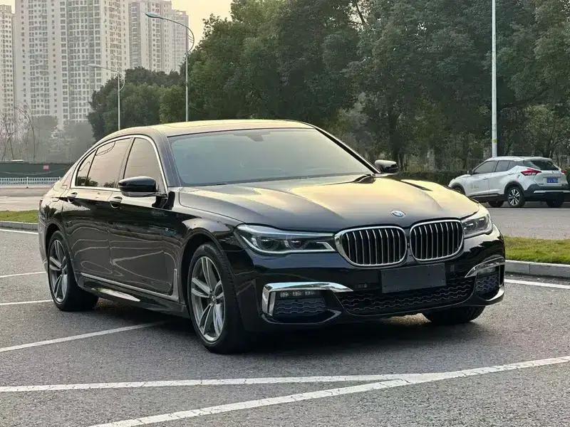 2017 BMW 7 Series 730Li Leading Edition — миниатюра 3