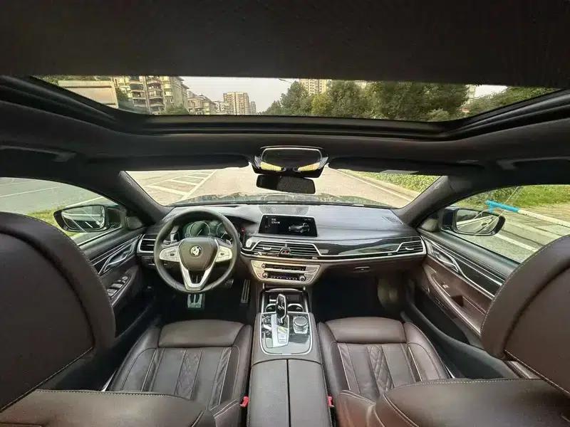 2017 BMW 7 Series 730Li Leading Edition — миниатюра 7