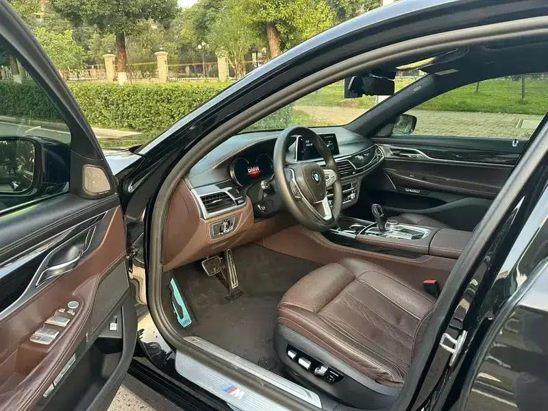 2017 BMW 7 Series 730Li Leading Edition — миниатюра 8