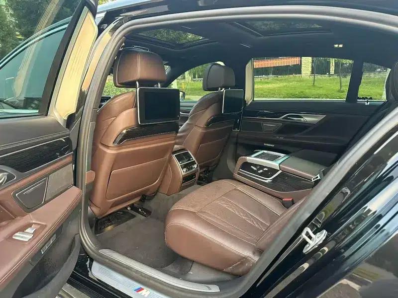 2017 BMW 7 Series 730Li Leading Edition — миниатюра 9