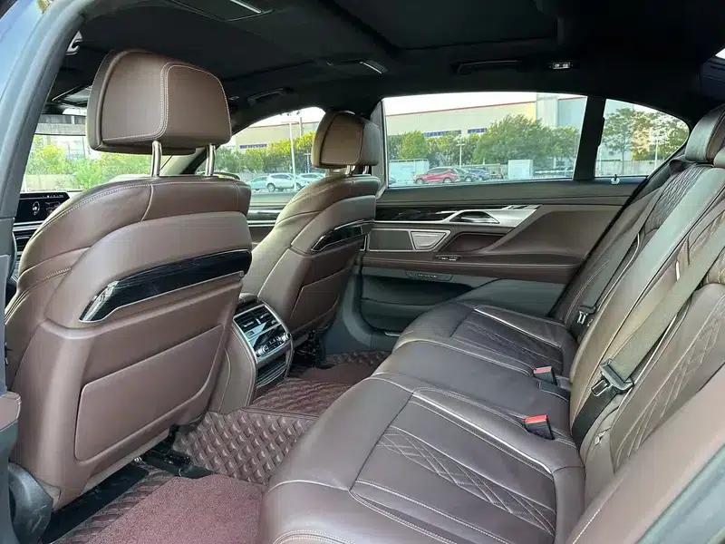 2019 BMW 7 Series Facelift 730Li M Sport Package — миниатюра 12