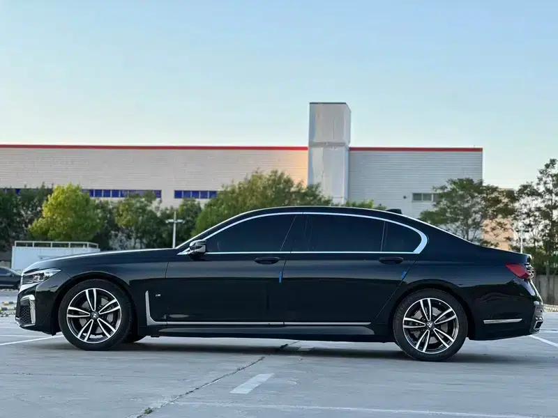 2019 BMW 7 Series Facelift 730Li M Sport Package — миниатюра 4