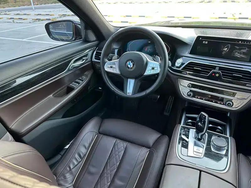 2019 BMW 7 Series Facelift 730Li M Sport Package — миниатюра 10